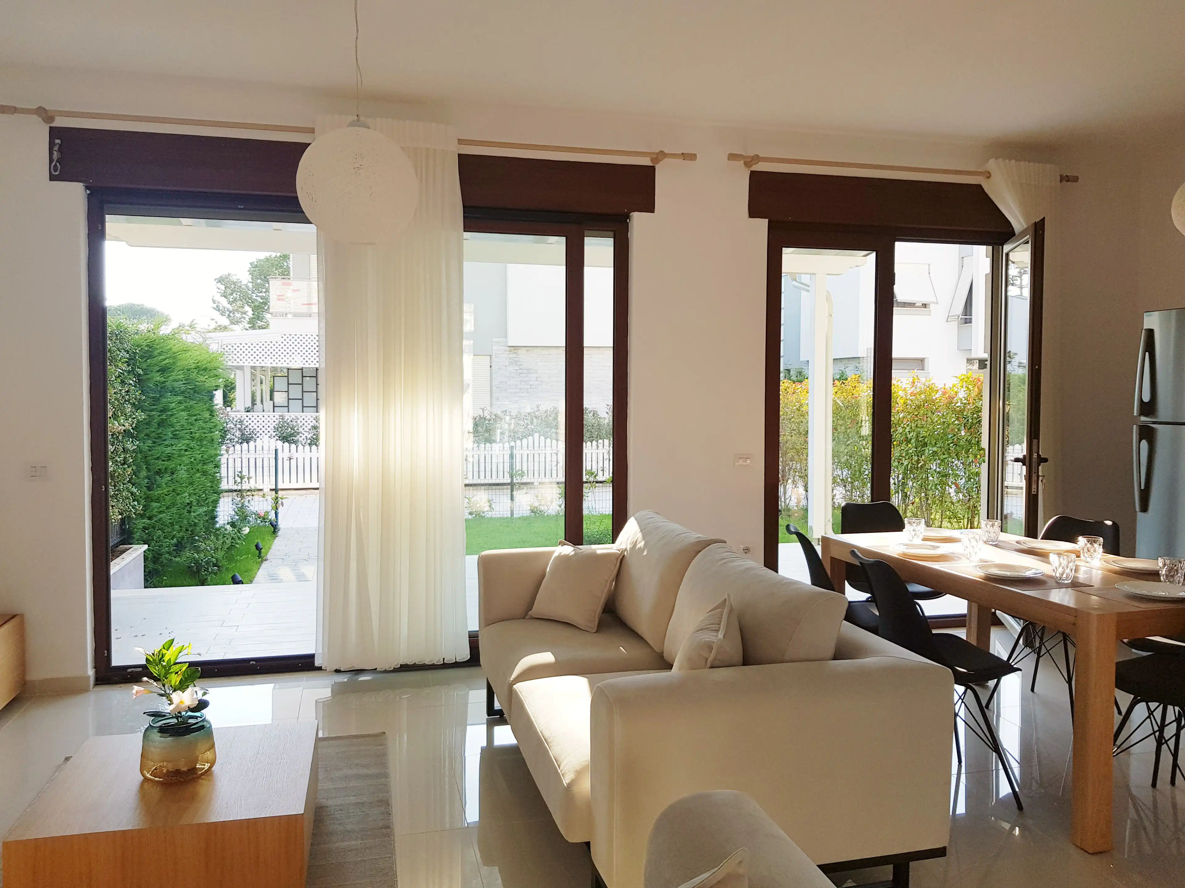 Villa 150qm in Durres, 3 Schlafzimmer, 2 Bäder, 200 Meter zum Meer, Garten, 2 Etagen, gepflegtes Resort